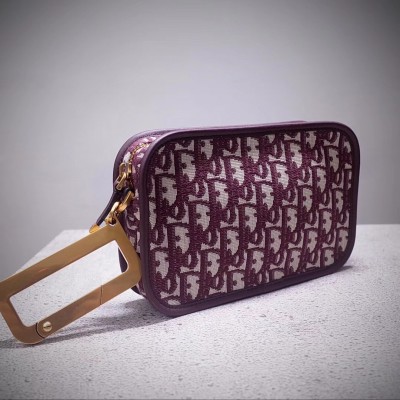 Dior Diorquake Clutch In Bordeaux Dior Oblique Canvas